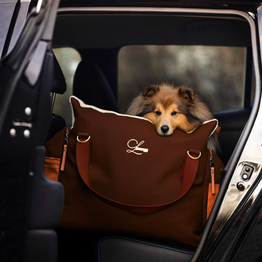 Designer Luxury Dog Car Seat, Sportive Model in Cognac, Large.